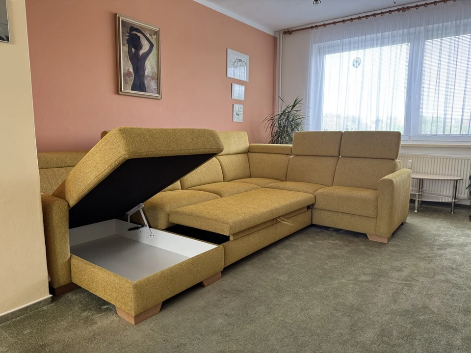 Hořčicová sestava – rozklad a úložný prostor · u zákazníka